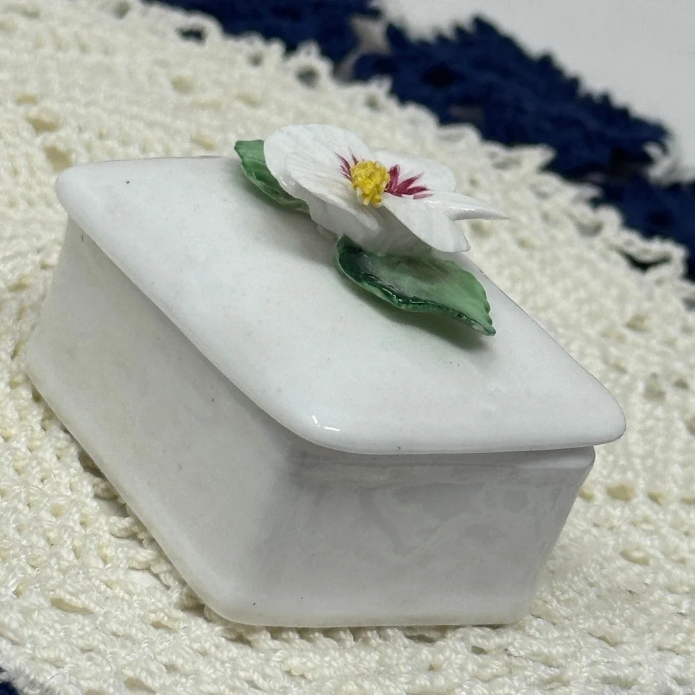 Artone England Hand Painted Bone China Trinket Box White Hibiscus Flower Vintage